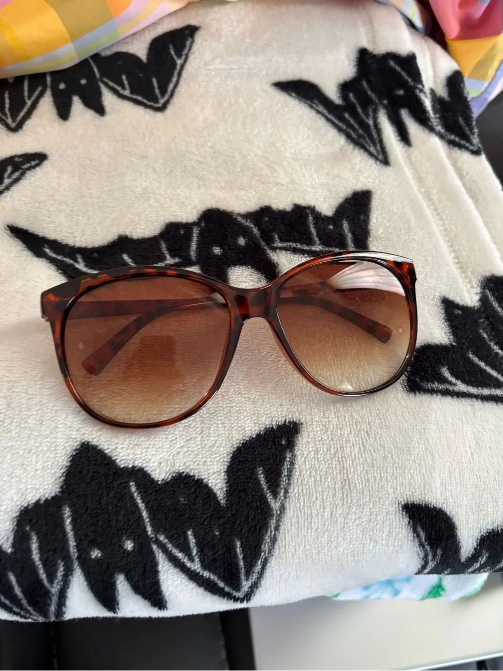 Tortoiseshell Gradient Lens Sunglasses - Women Accessories and other 2 pair